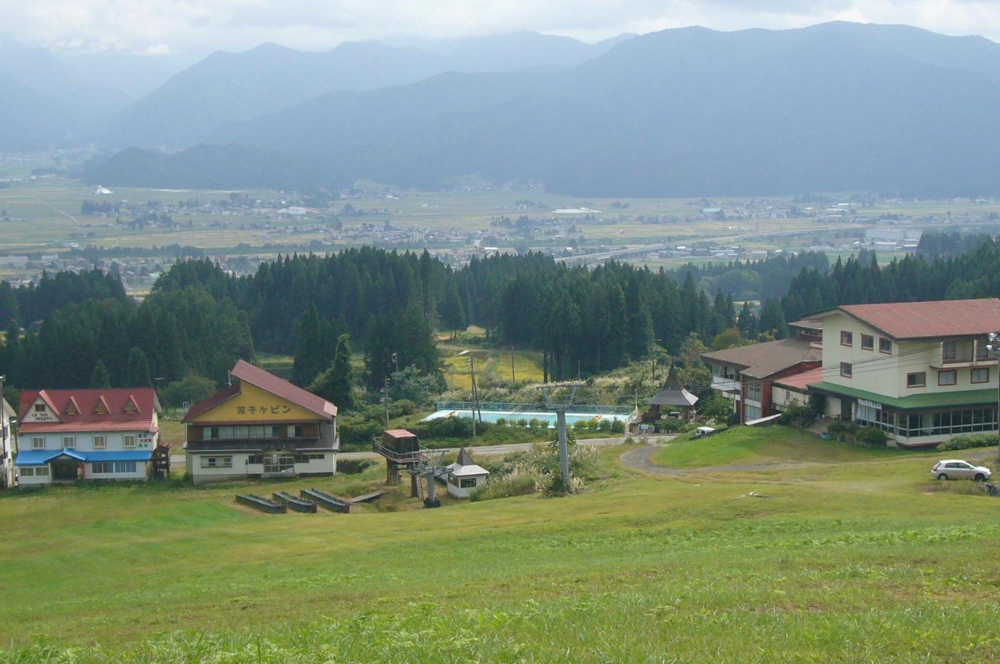 Futago Cabin Hotel Minamiuonuma Exterior photo