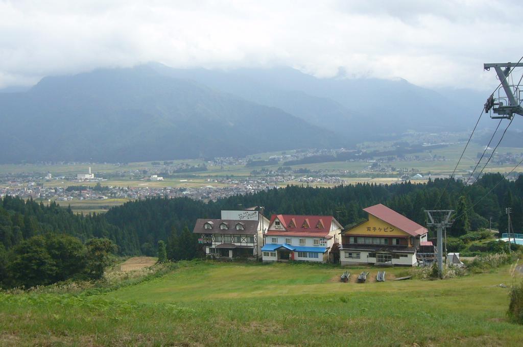 Futago Cabin Hotel Minamiuonuma Exterior photo